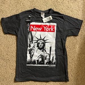 NWT Dark Gray New York T Shirt Small